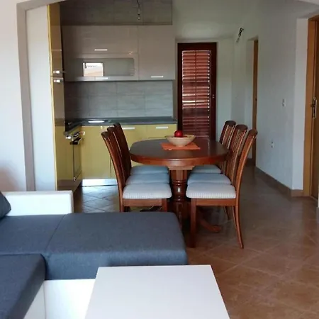 Gemuetliche Ema In Apartment Vir