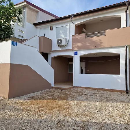 Apartment Gemuetliche Ema In Vir